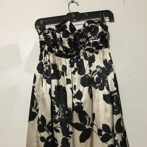Milly New York Size 2 Tan Black Floral Dress